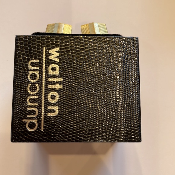 Walter and Duncan gold cuff links - Picture 2 of 3